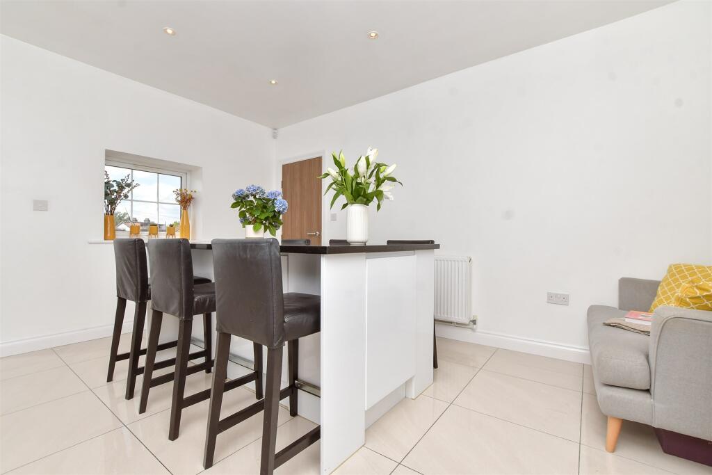 Living Room / Kitchen