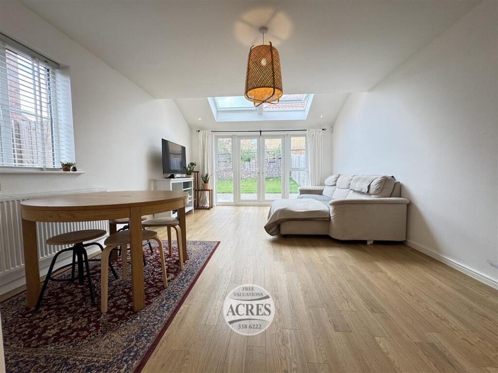 IMG_4008 (Large).jpg