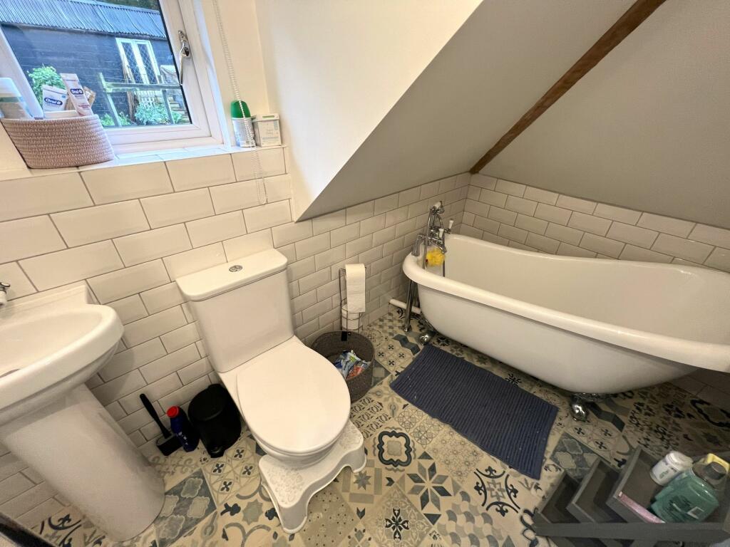 HOUSE BATHROOM