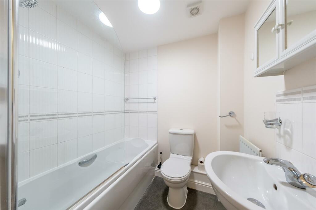 4 Eaton Court-011.jpg