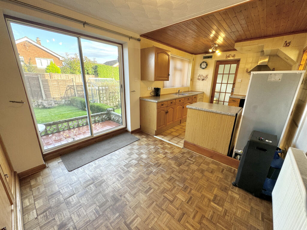 Kitchen | Dining Area