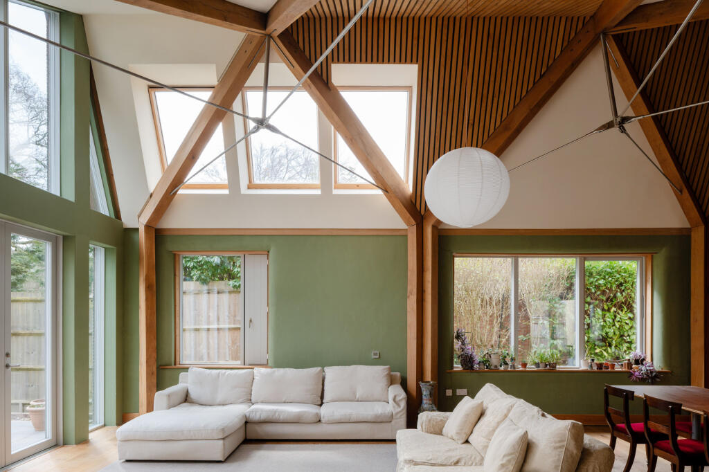 269100 - Whinwhistle Road, East Wellow SO51 6BH...