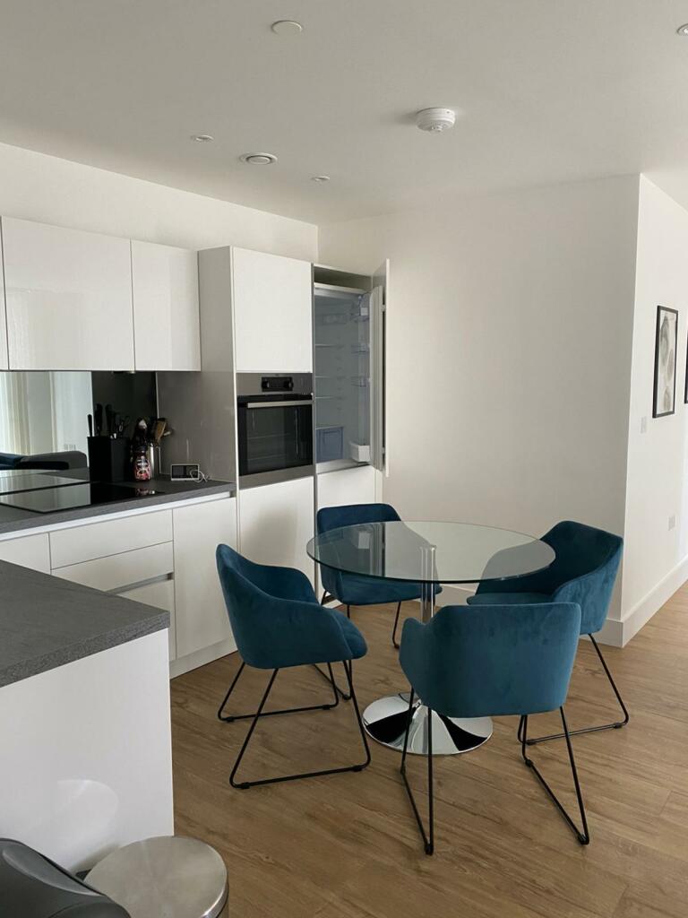 4 Kitchen