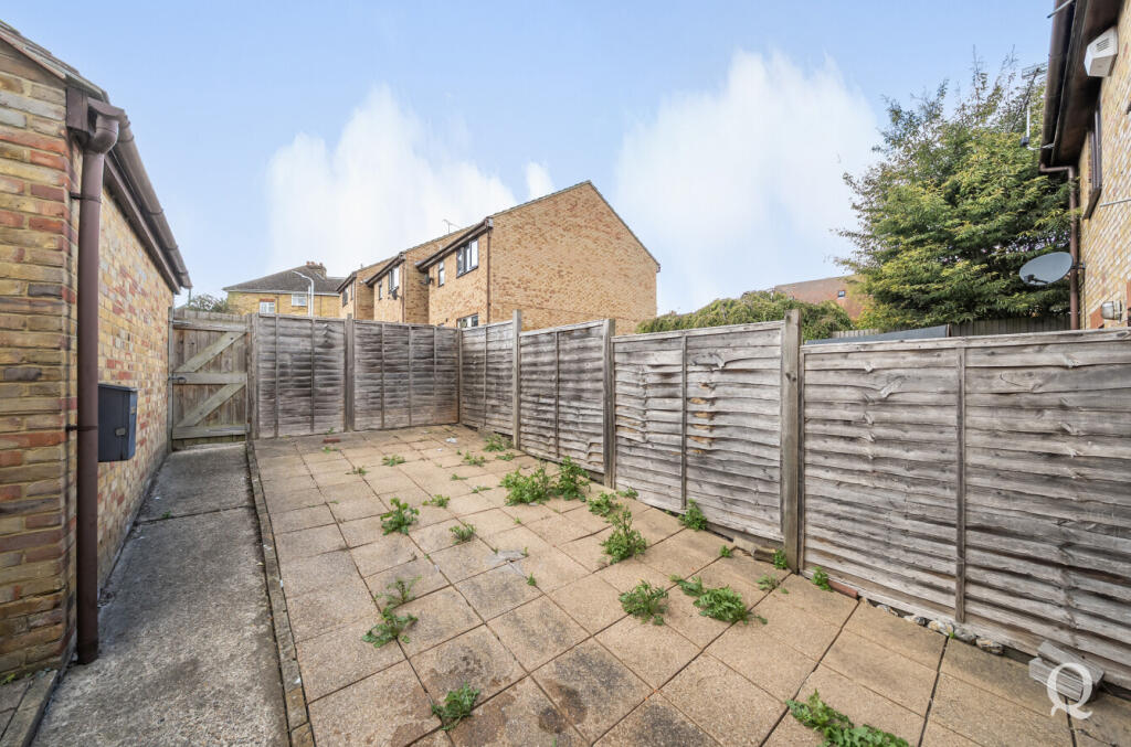 838c6f51-0558-472...