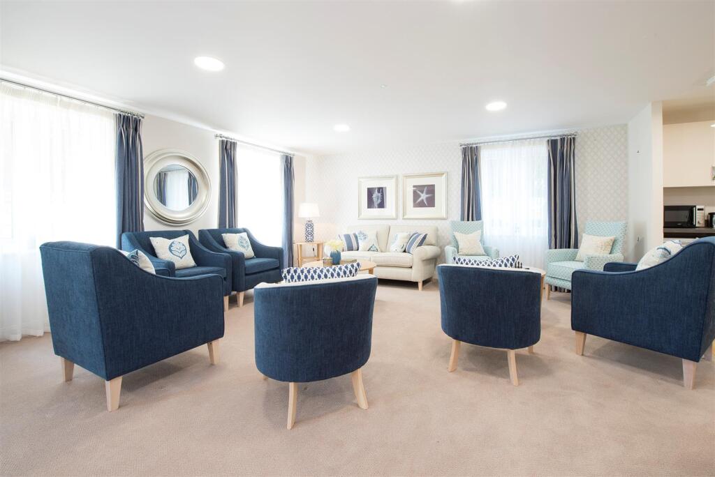 Communal Lounge .jpg