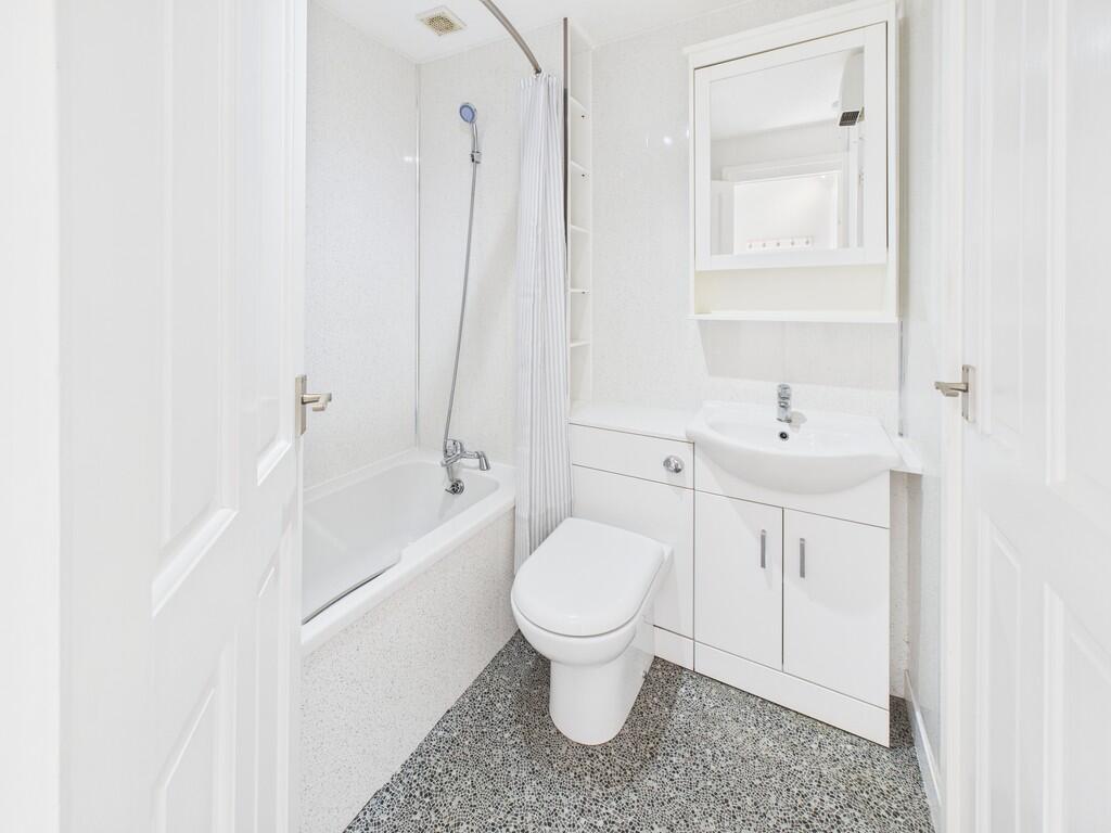 CAM05068G0-PR0050...