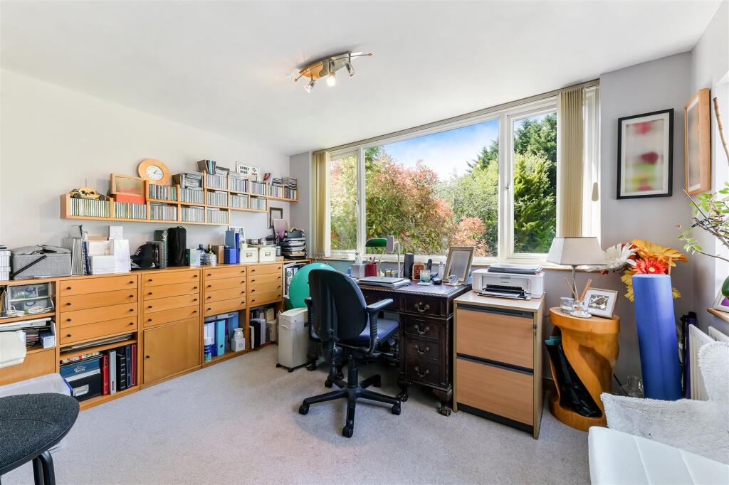 GREEN CURVE, 44 (9).jpg