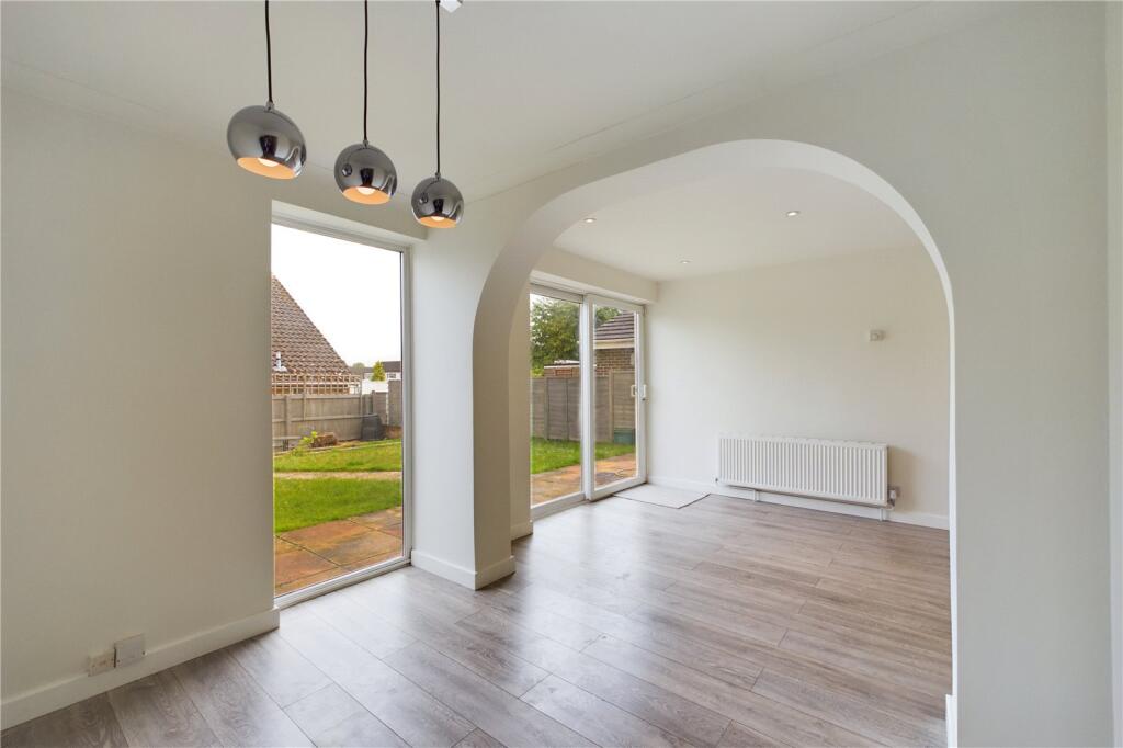 Dining &amp; Family Room