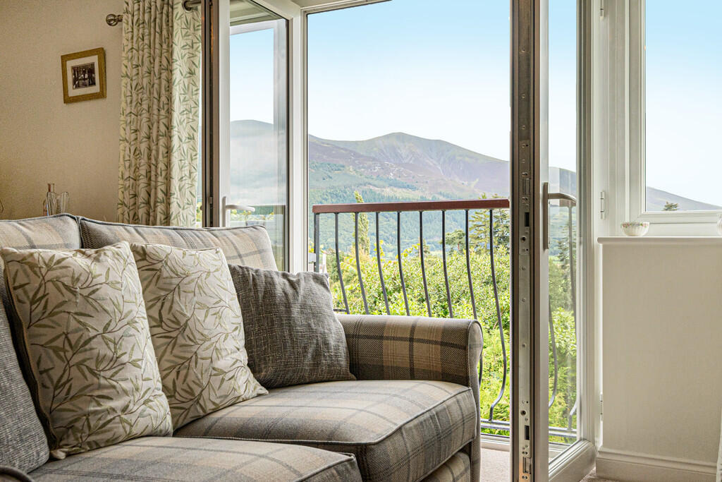 Living / Dining R...