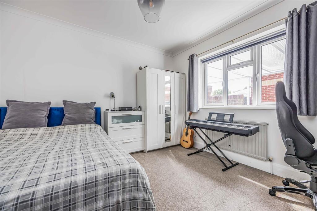 14 Salterns Lane, Hayling Island-Small-PorticoMark