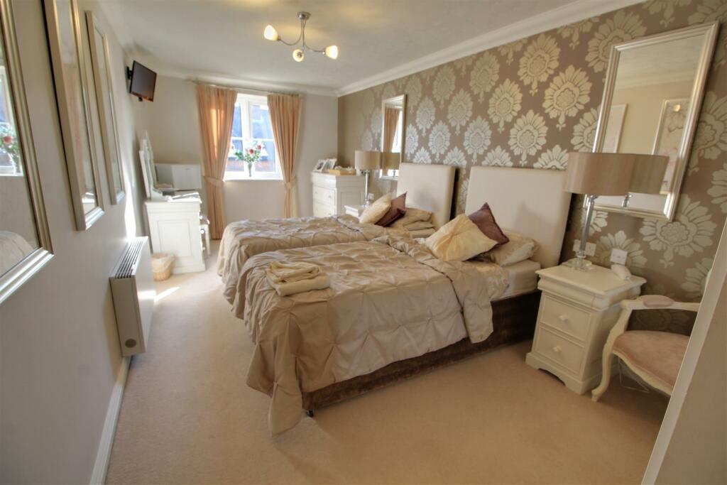 Owners Guest Suite.jpg