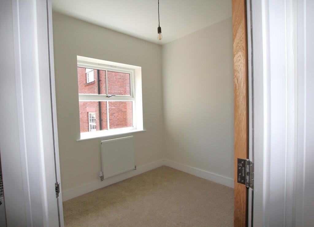 IMG_11760_69_larg...