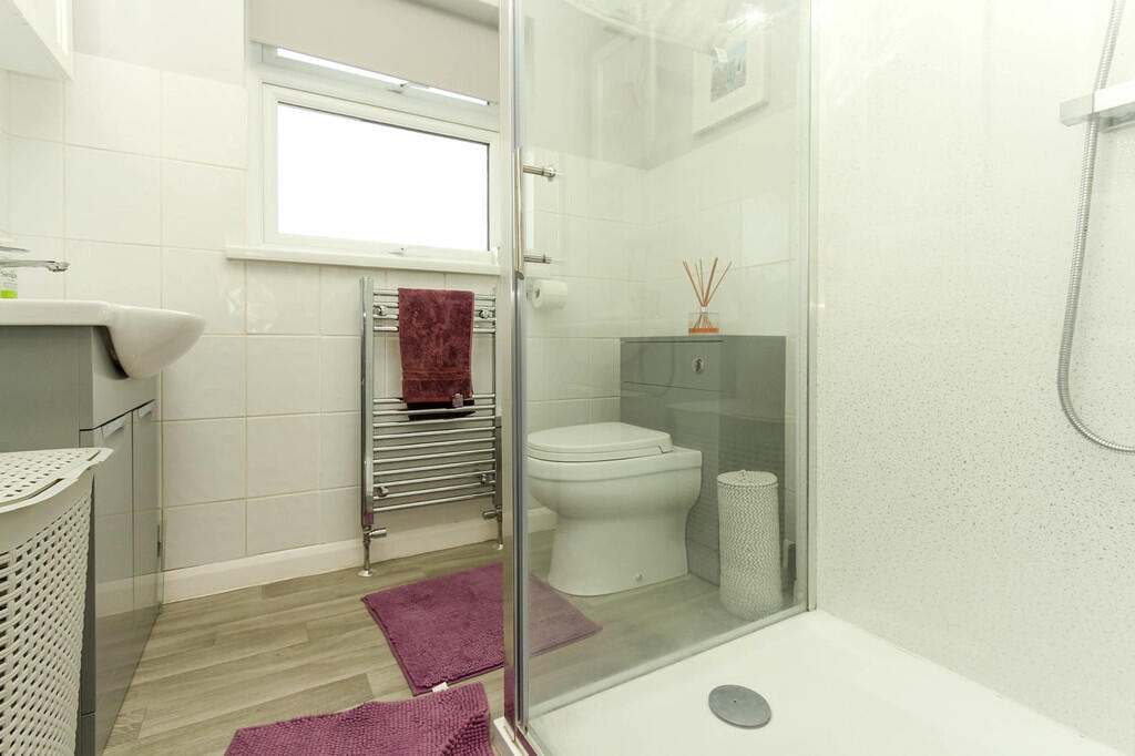 Ensuite Shower Ro...