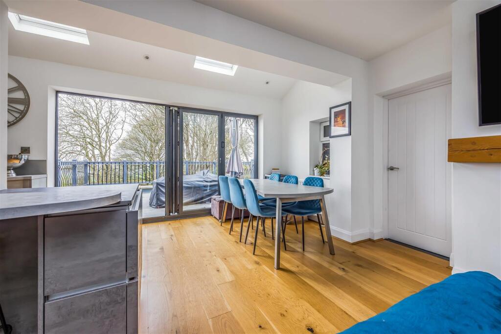 14 Boundary Way, Cosham-Small-PorticoMarketing-Sol