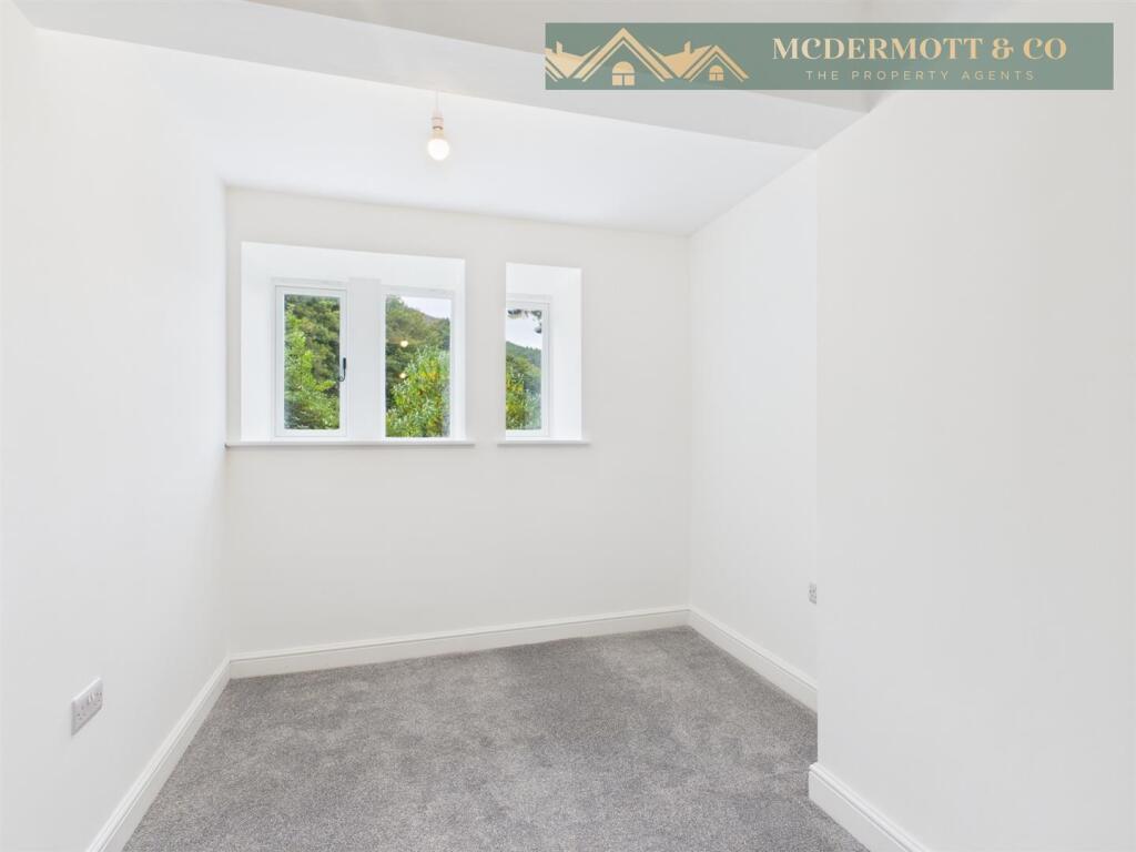 APARTMENT 51