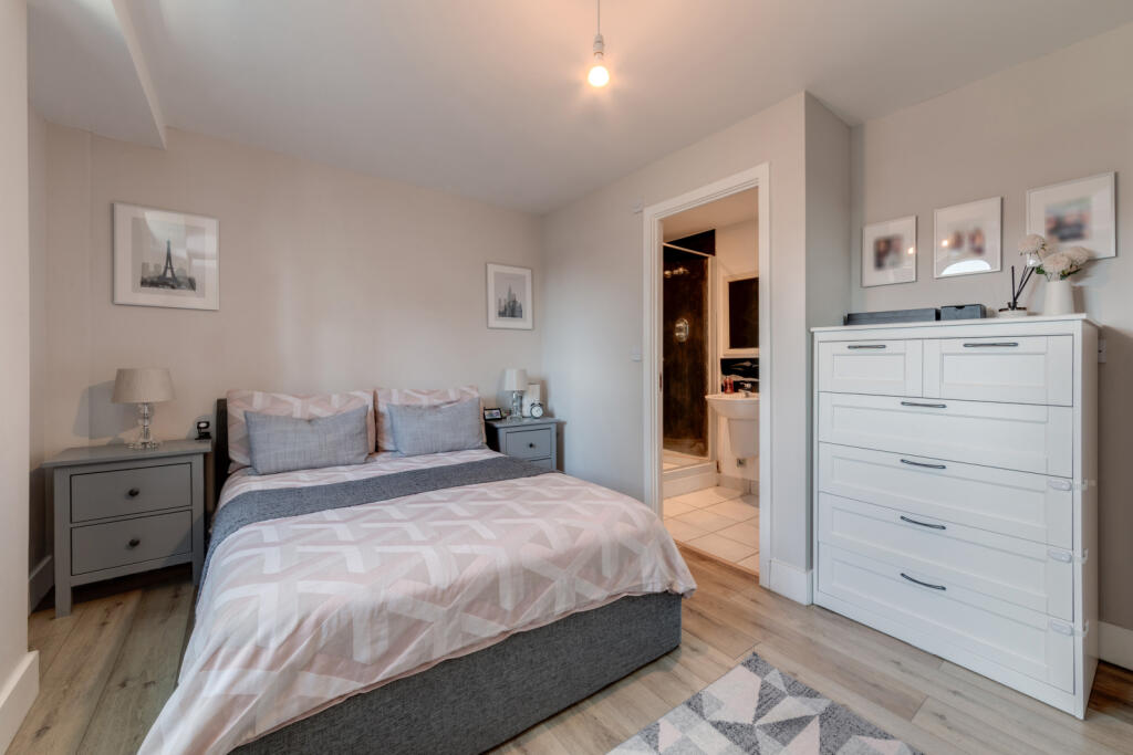 Millharbour, 
Millwall, E14