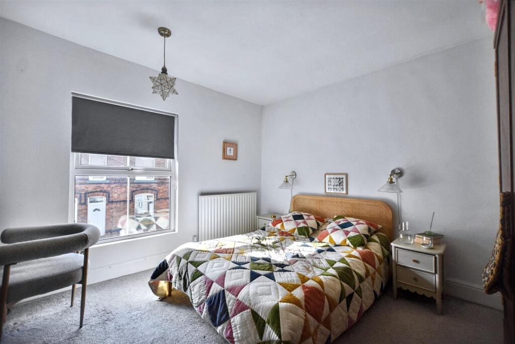 Bedroom 1_3.jpeg