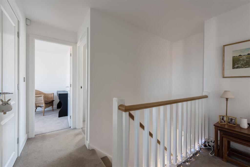 4RockinghamAvenue(Interior)-17.jpg