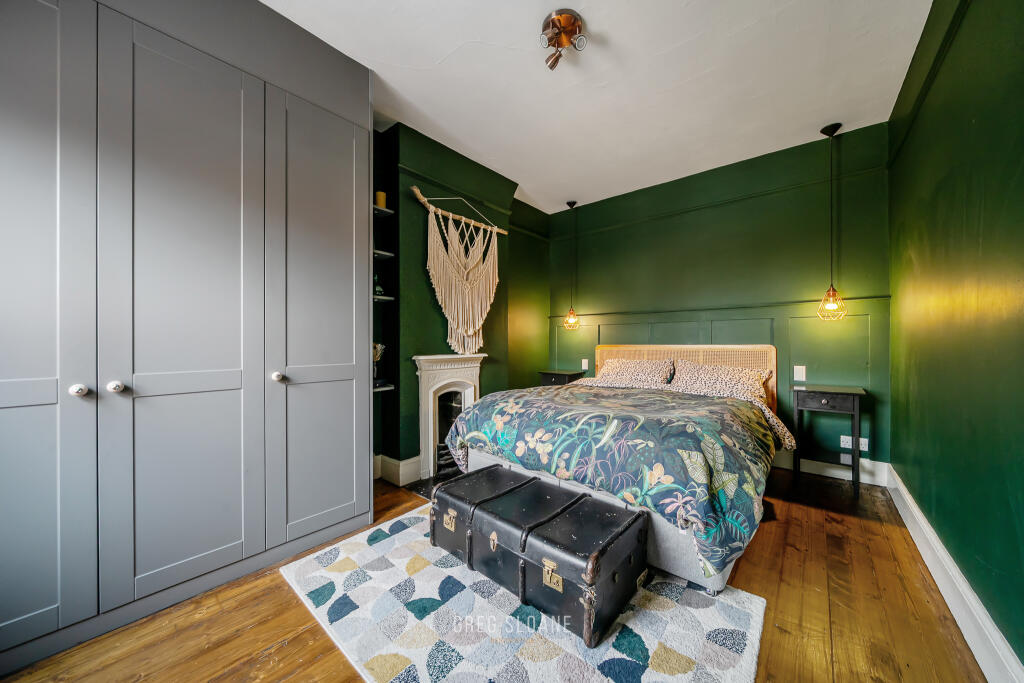 Bedroom 1 of 3