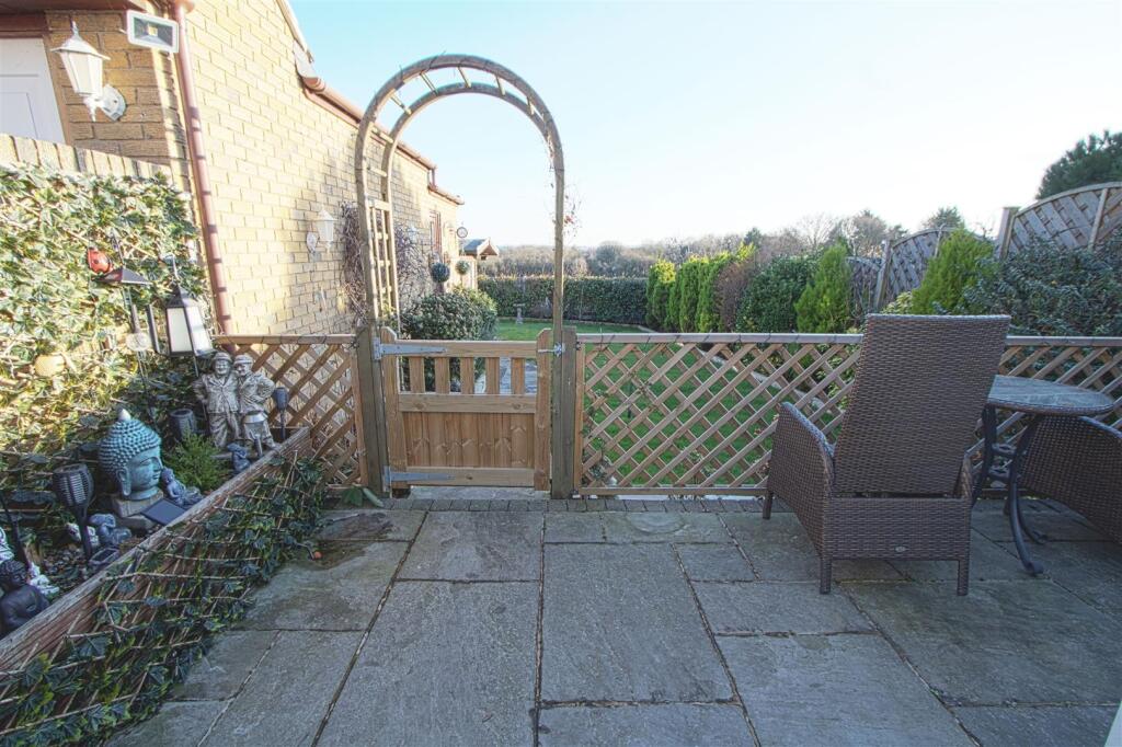 PATIO.jpg