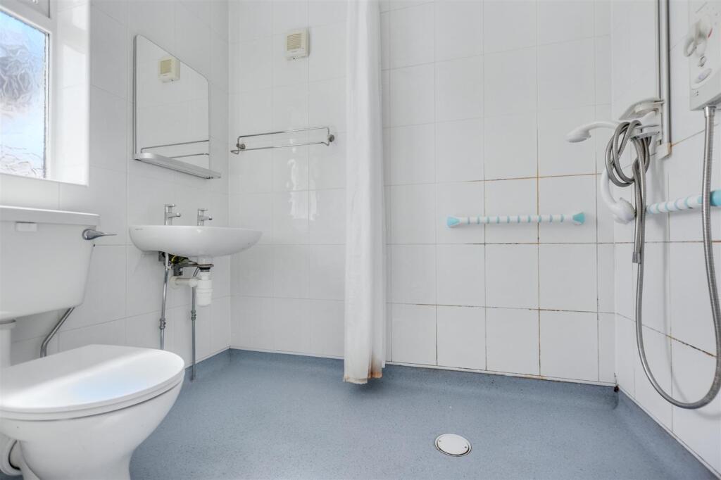 Bathroom.jpeg