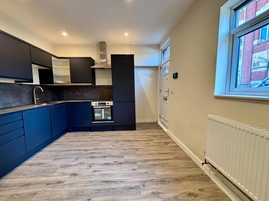 Kitchen Damp Edit 2.jpg