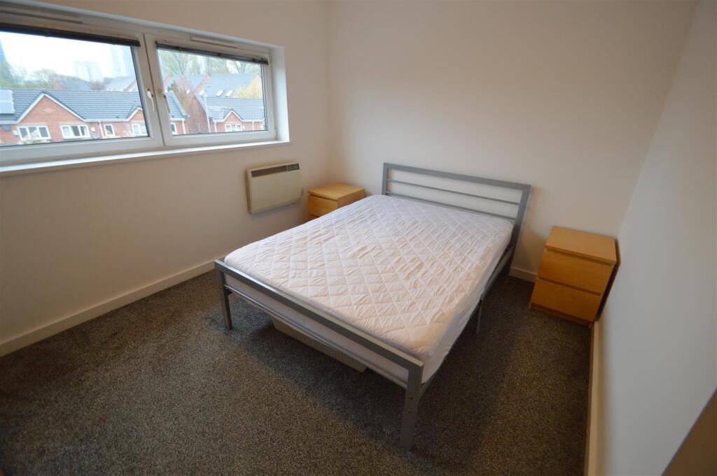 296EStretford - 6.JPG