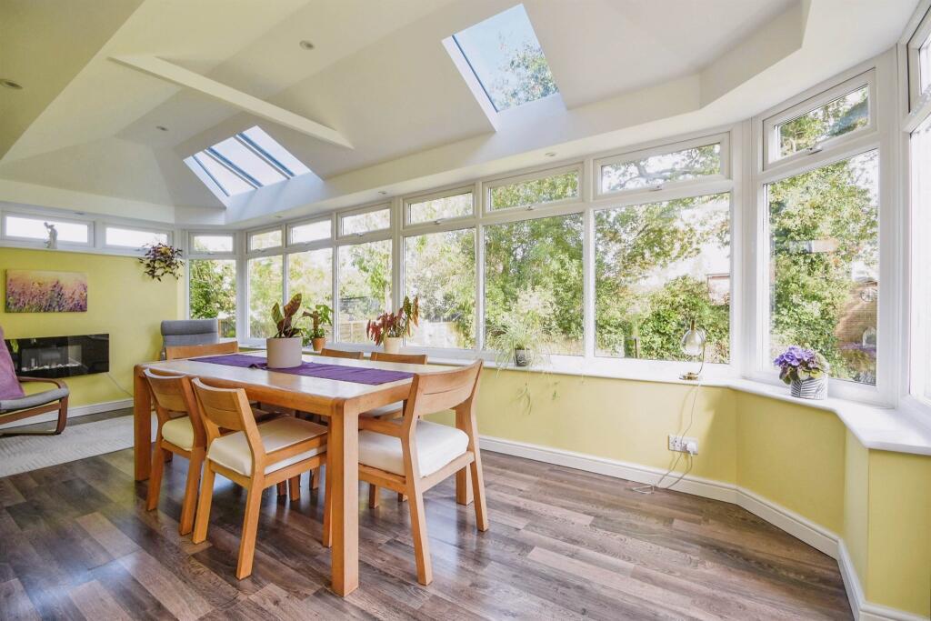 Garden / Dining Room