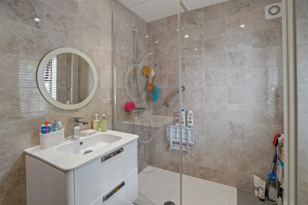 14-ad8680643-MK-WT-7 Crewe Place-68 (1).JPG