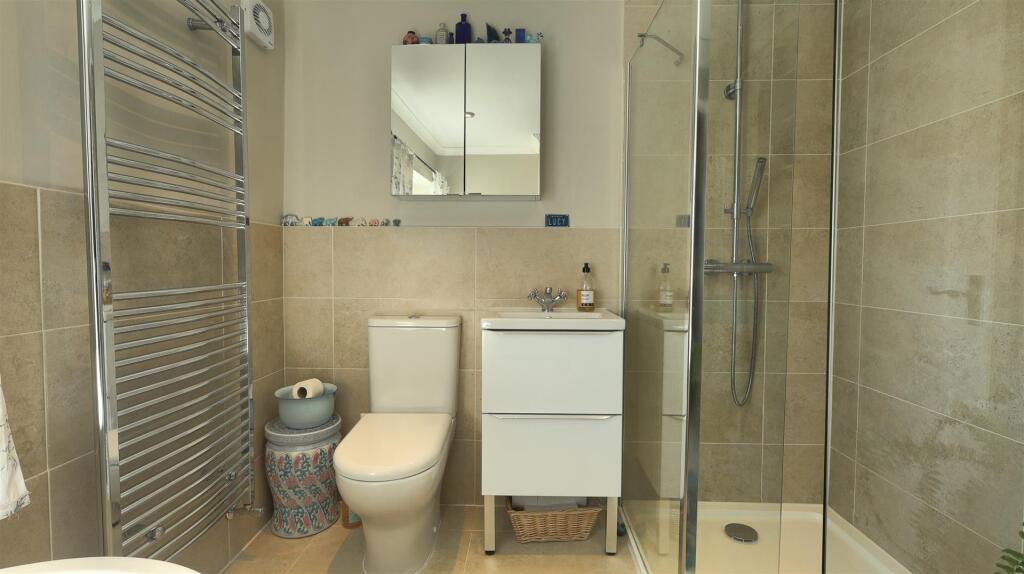 Stuart Crescent Bathroom