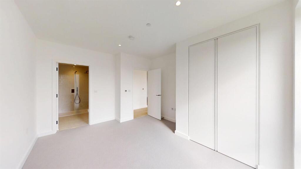 Parkview-Avenue-Brent-Cross-Town-09262025_142035.j