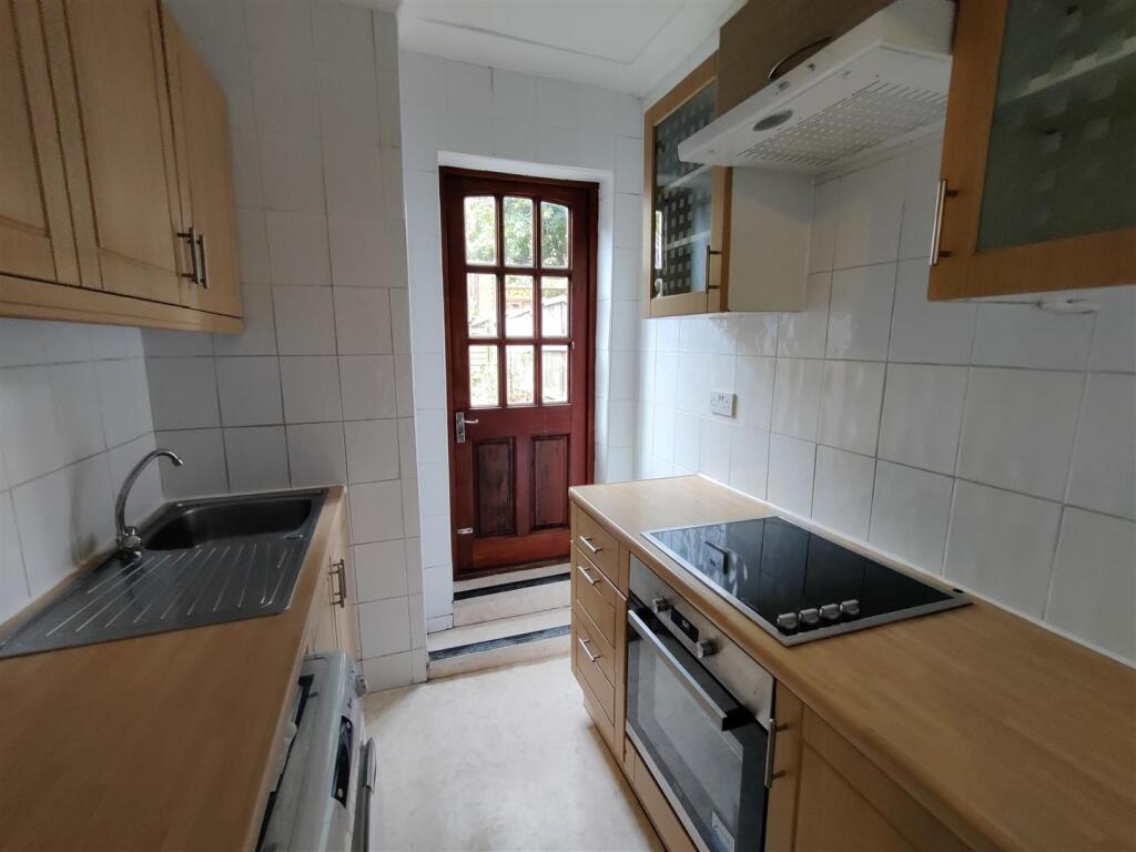 32 Kettering Street Bedroom Kitchen.jpg
