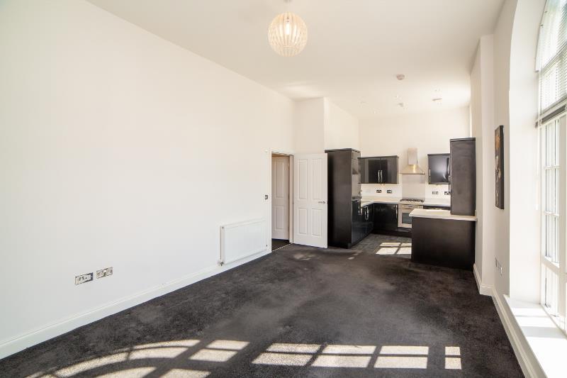 76 Robertson Drive 12 (800x533).jpg