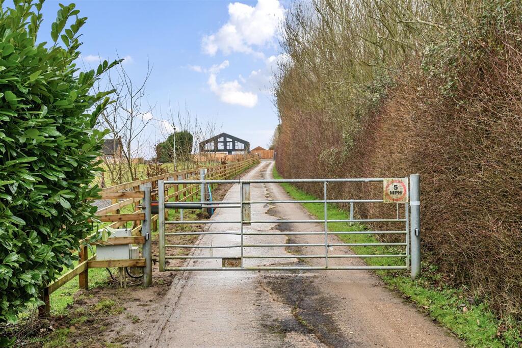 North Barn, Ashby Lodge,  Welford