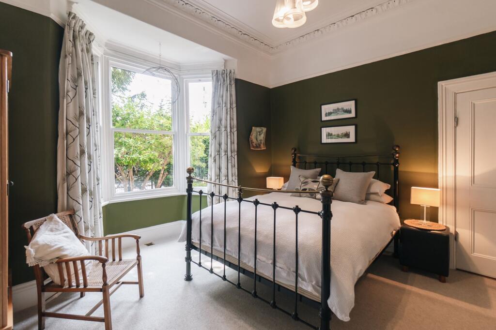 Dining Room / Bedroom 5