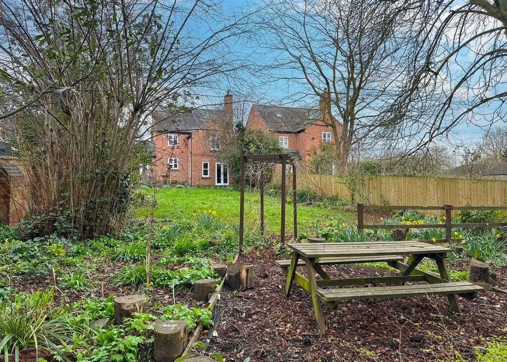 GARDEN