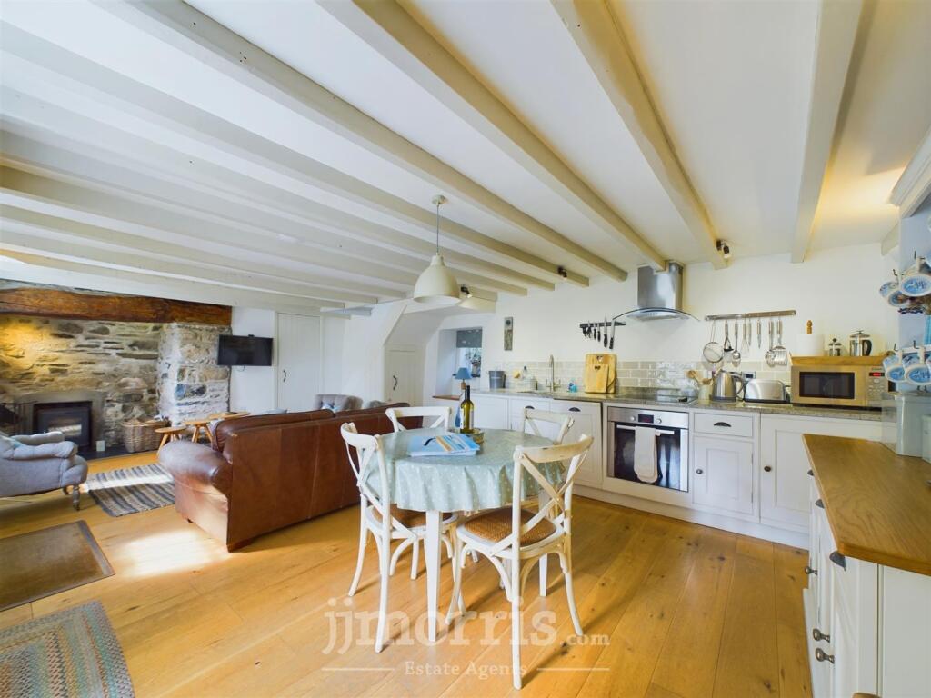 Sitting/Dining/Kitchen