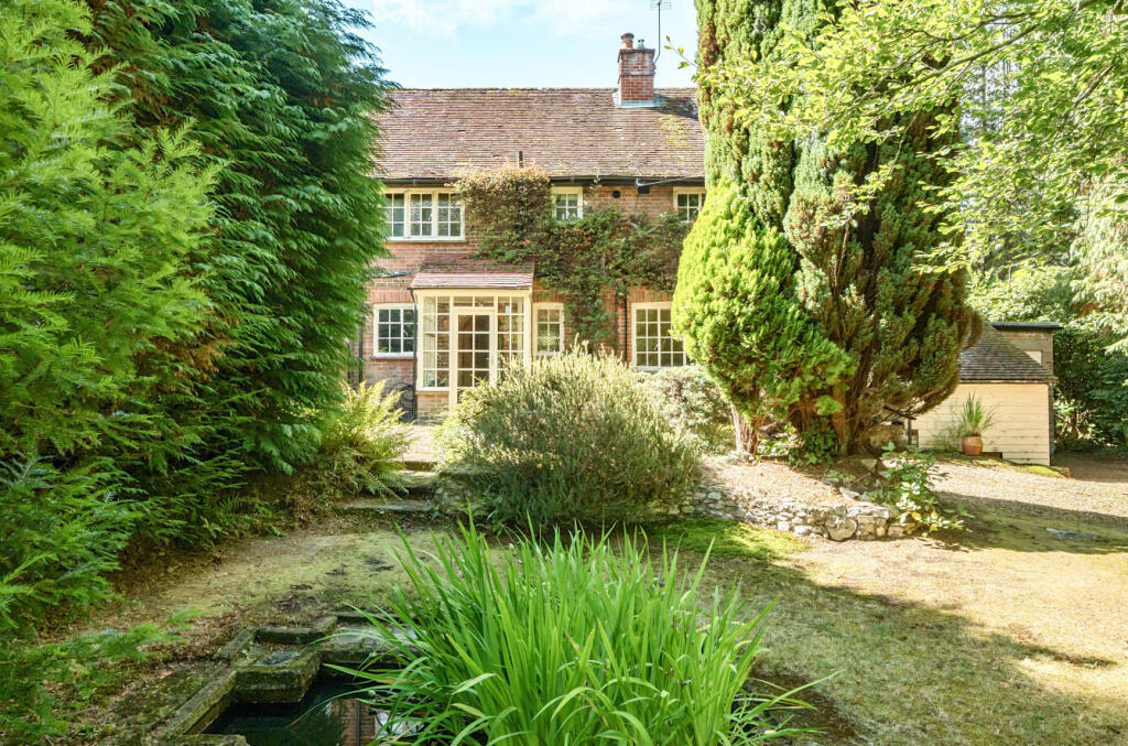 1344581-5-68b03d9...