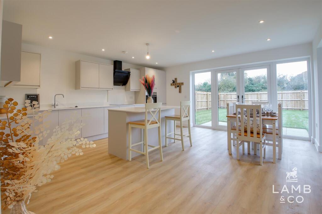 Kitchen/Dining