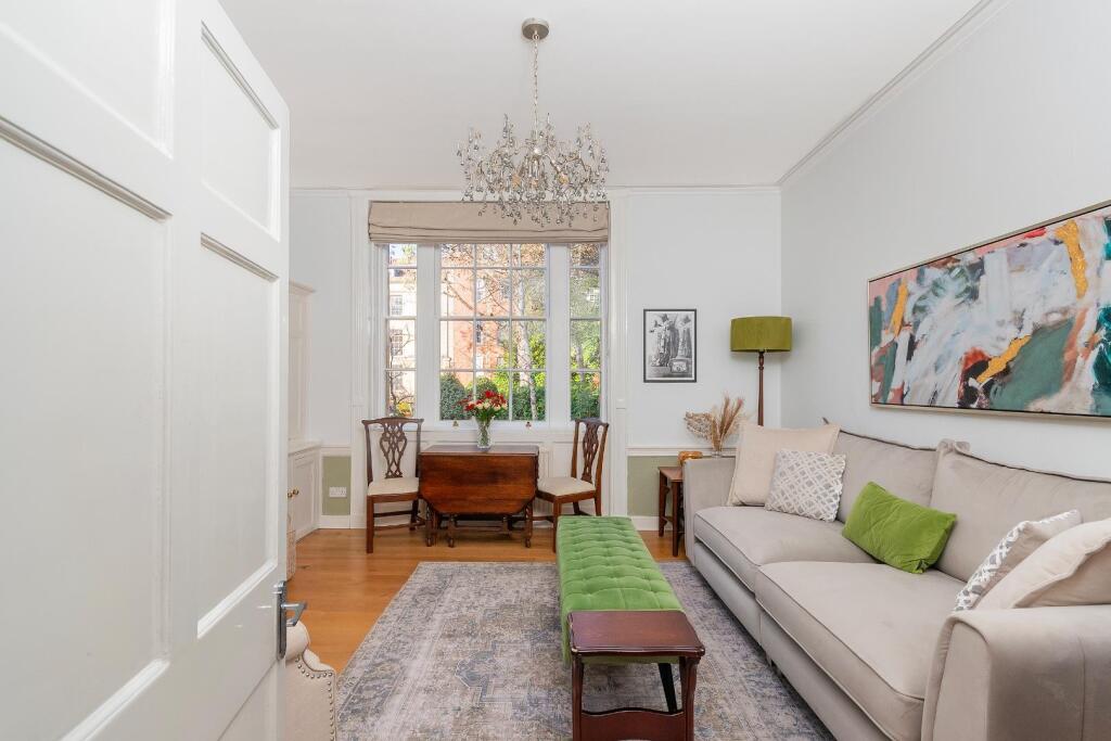 0T4CDHS - Living Room G.jpg
