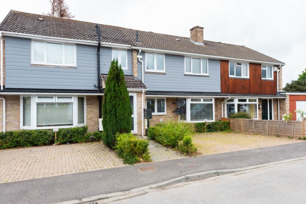 Flat B Snowdon Mede low-11