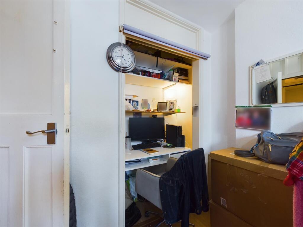 CAM01358G0-PR0037-STILL026.jpg