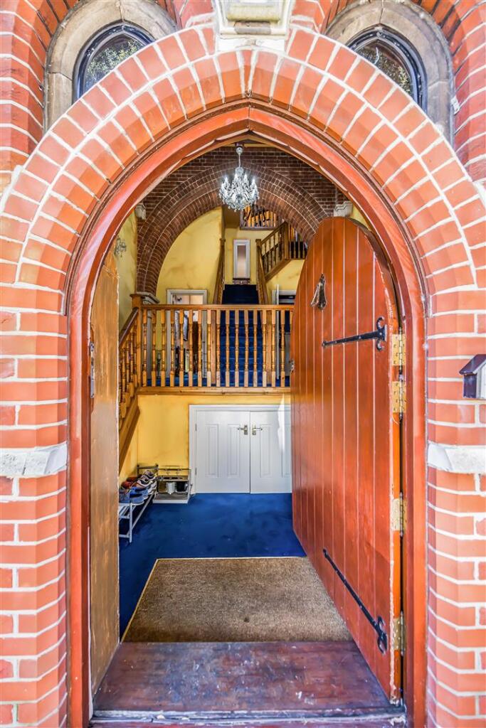 9 Grand Division Row, Henderson Road, Southsea-Sma