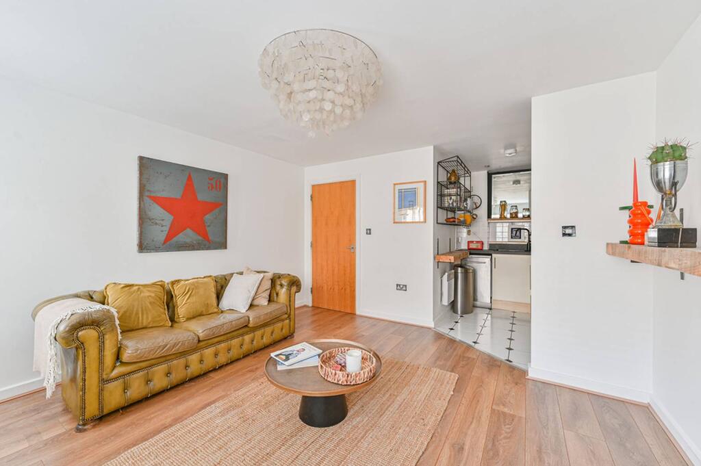 Lownes Courtyard, Hither Green, London, SE13