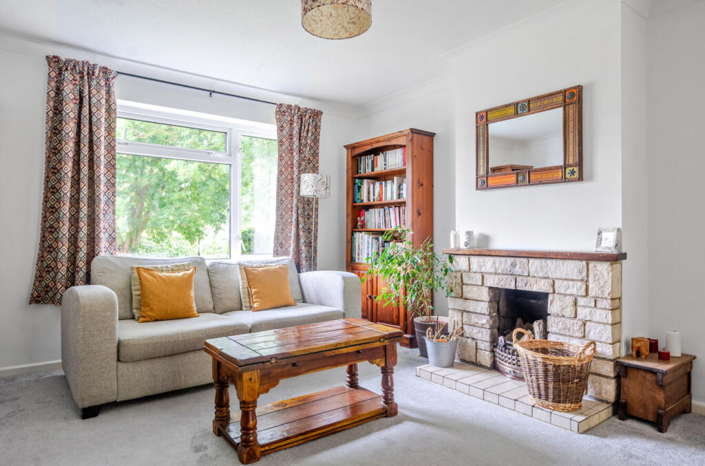 1303083-19-683ee9...