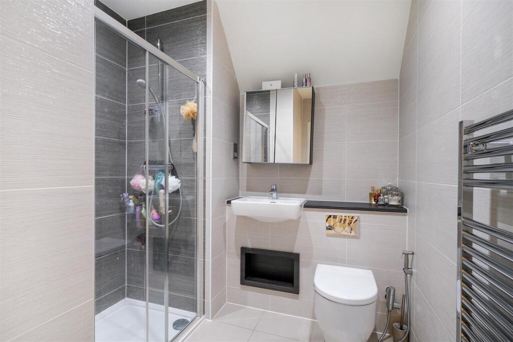 5 Irwin Close - aGbScVkNBw5o7re4XneI.jpg