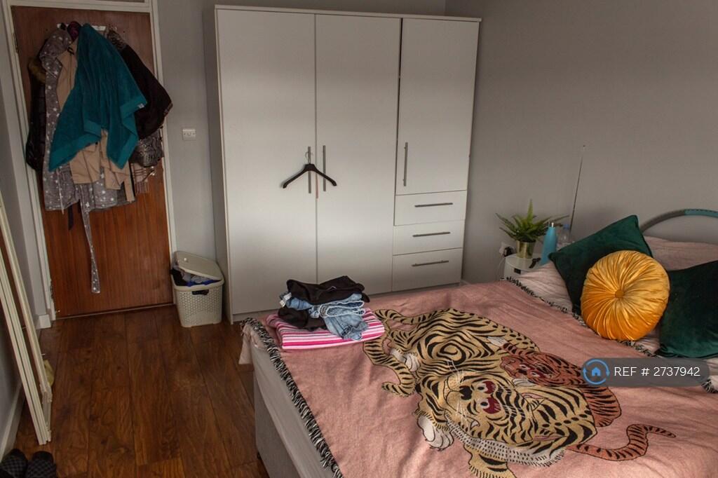 Double Bedroom 1