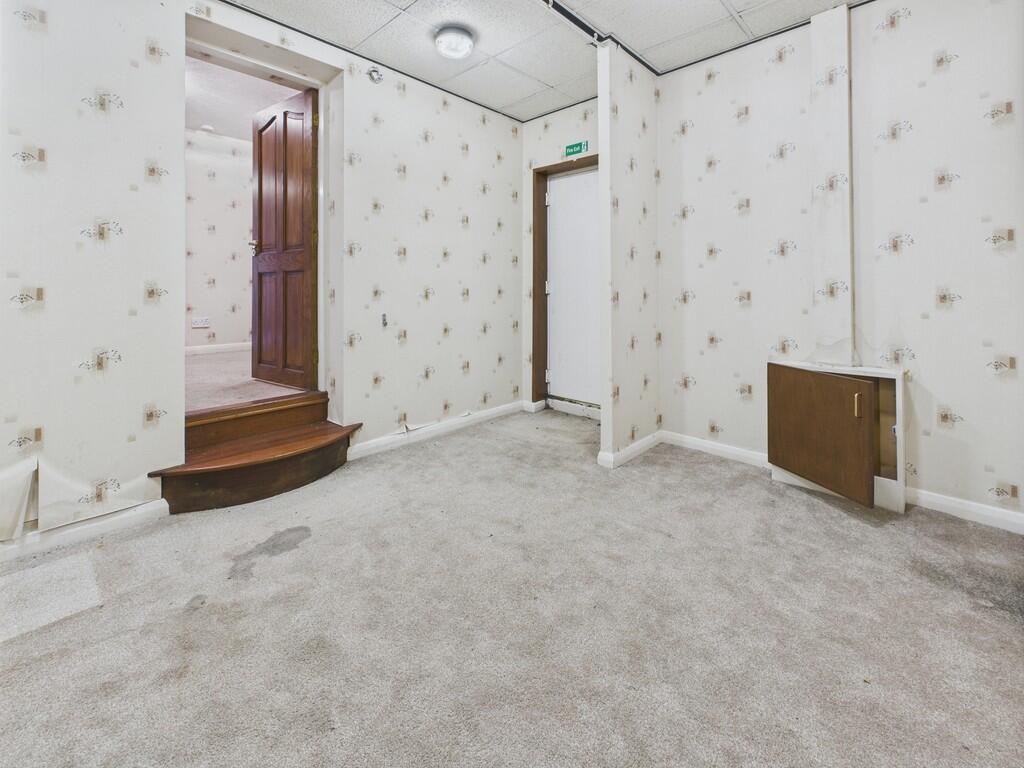 CAM04273G0-PR0149...