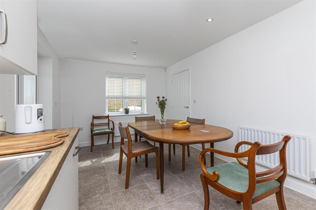 Bramleys Estate Agents - Holly Way - Honley (10).j