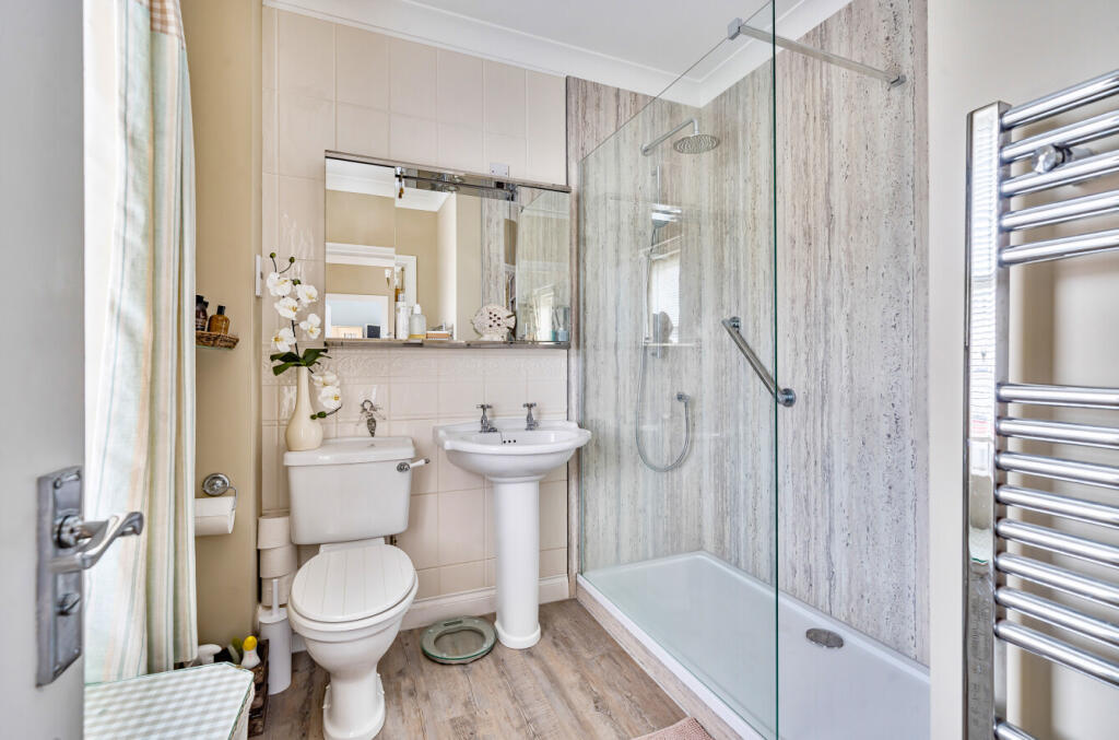 1305894-14-684c18...